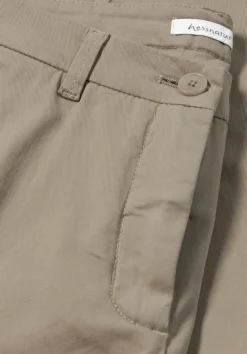 hessnatur Chino Straight Leg Regular aus Bio-Baumwolle von|Damen Hosen & Shorts|T-Shirts