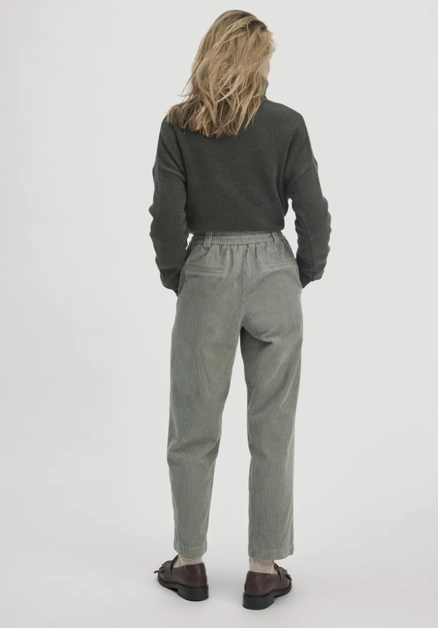 hessnatur Cordhose Relaxed aus reiner Bio-Baumwolle von|Damen Hosen & Shorts