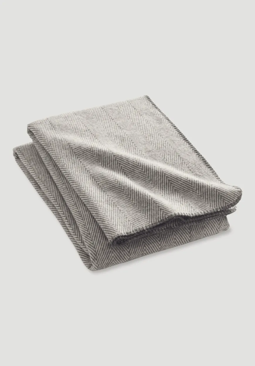 hessnatur Decke MERLE aus reiner Bio-Baumwolle von| Wolldecken & Plaids