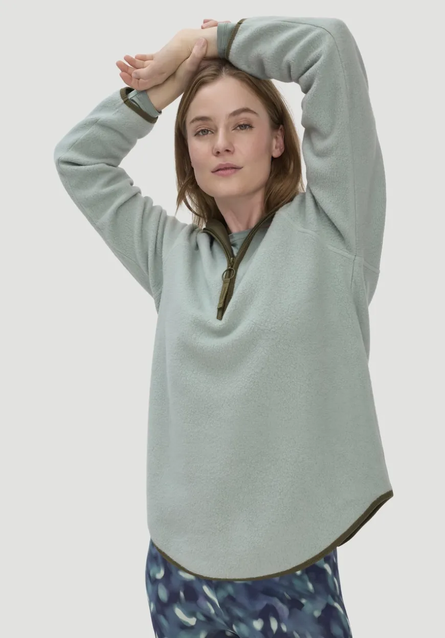 hessnatur Fleece Hoodie Relaxed ACTIVE LIGHT aus reiner Bio-Baumwolle von|Damen Sweatshirts|Fleece