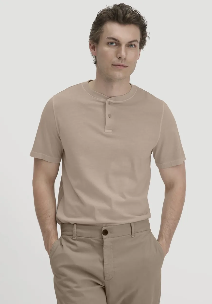 hessnatur Heavy Jersey Henley Shirt Relaxed aus reiner Bio-Baumwolle von|Herren T-Shirts
