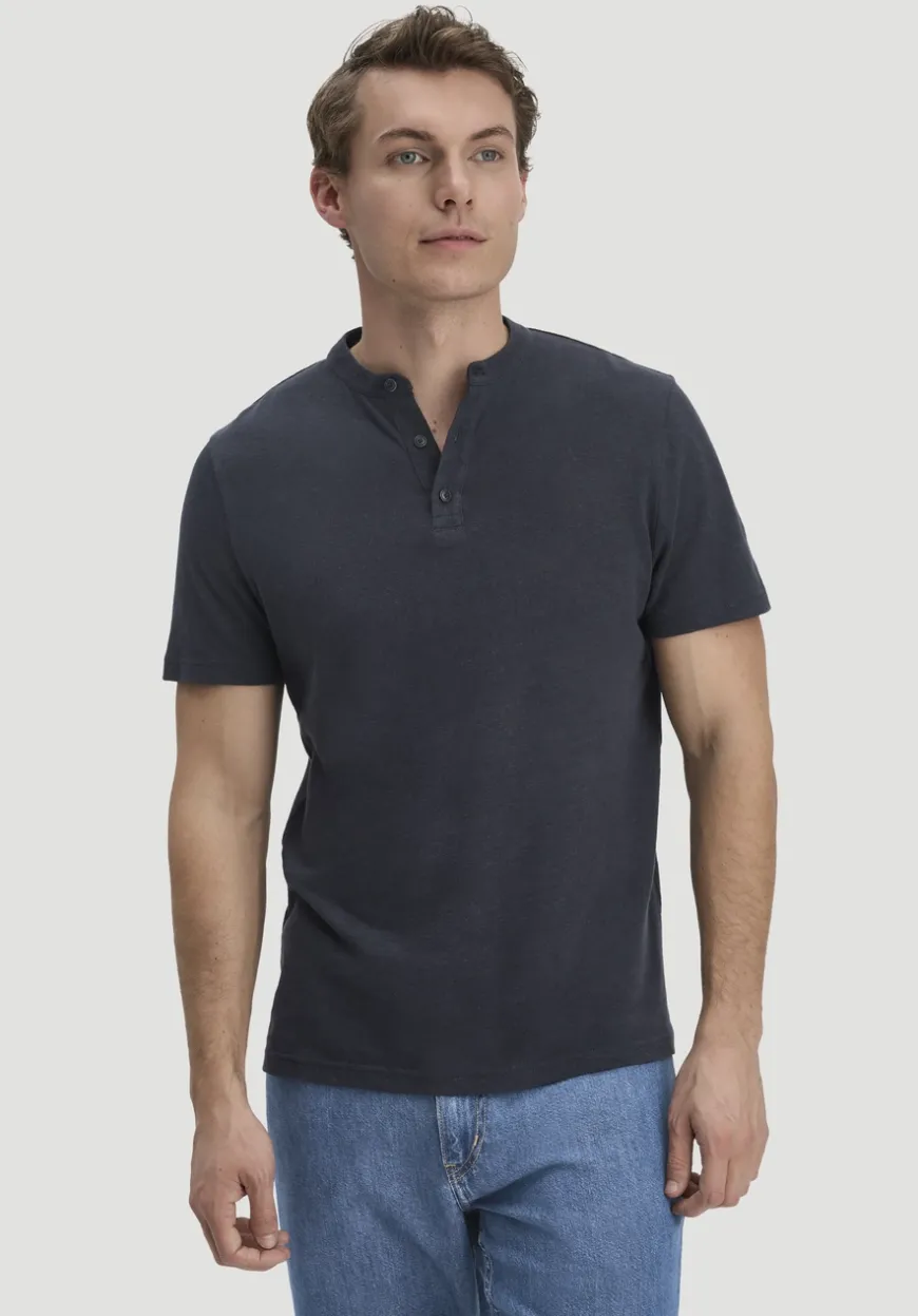 hessnatur Henley T-Shirt Regular aus Leinen und Bio-Baumwolle von|Herren T-Shirts|T-Shirts