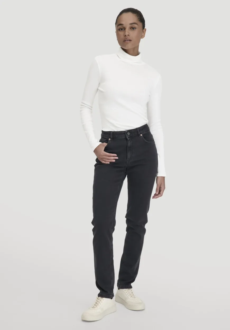 hessnatur Jeans HANNA High Rise Mom aus Bio-Denim von|Damen Jeans