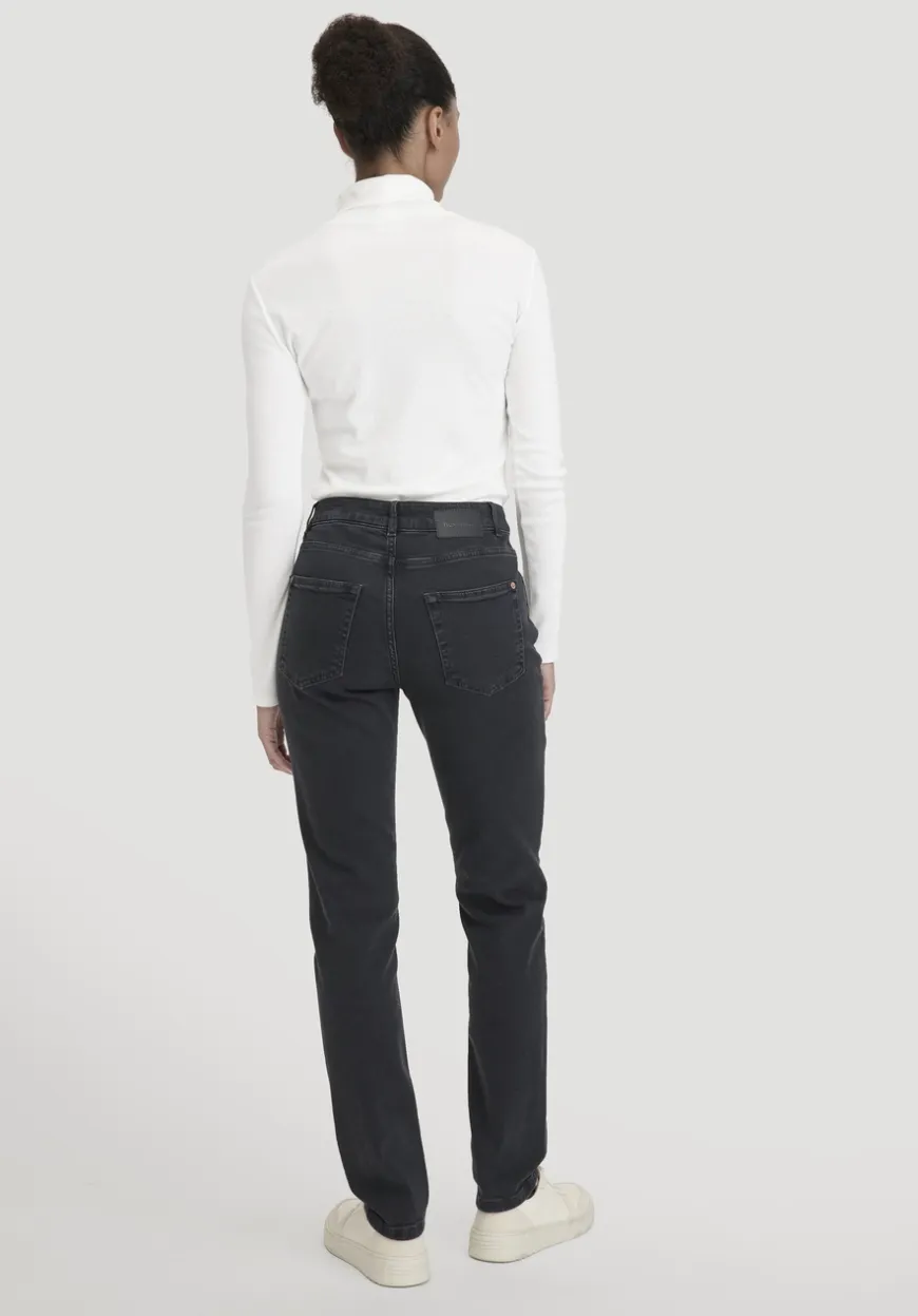 hessnatur Jeans HANNA High Rise Mom aus Bio-Denim von|Damen Jeans