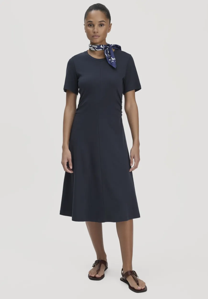 hessnatur Jersey Kleid Kniebedeckend Slim aus reiner Bio-Baumwolle von|Damen Kleider & Röcke