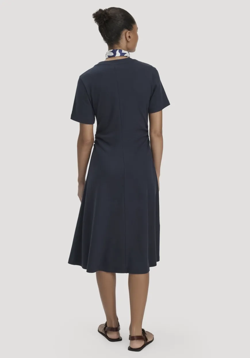 hessnatur Jersey Kleid Kniebedeckend Slim aus reiner Bio-Baumwolle von|Damen Kleider & Röcke