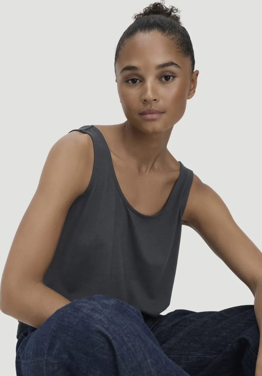 hessnatur Jersey Top Relaxed aus TENCEL™ Lyocell mit Bio-Baumwolle von|Damen Shirts & Tops
