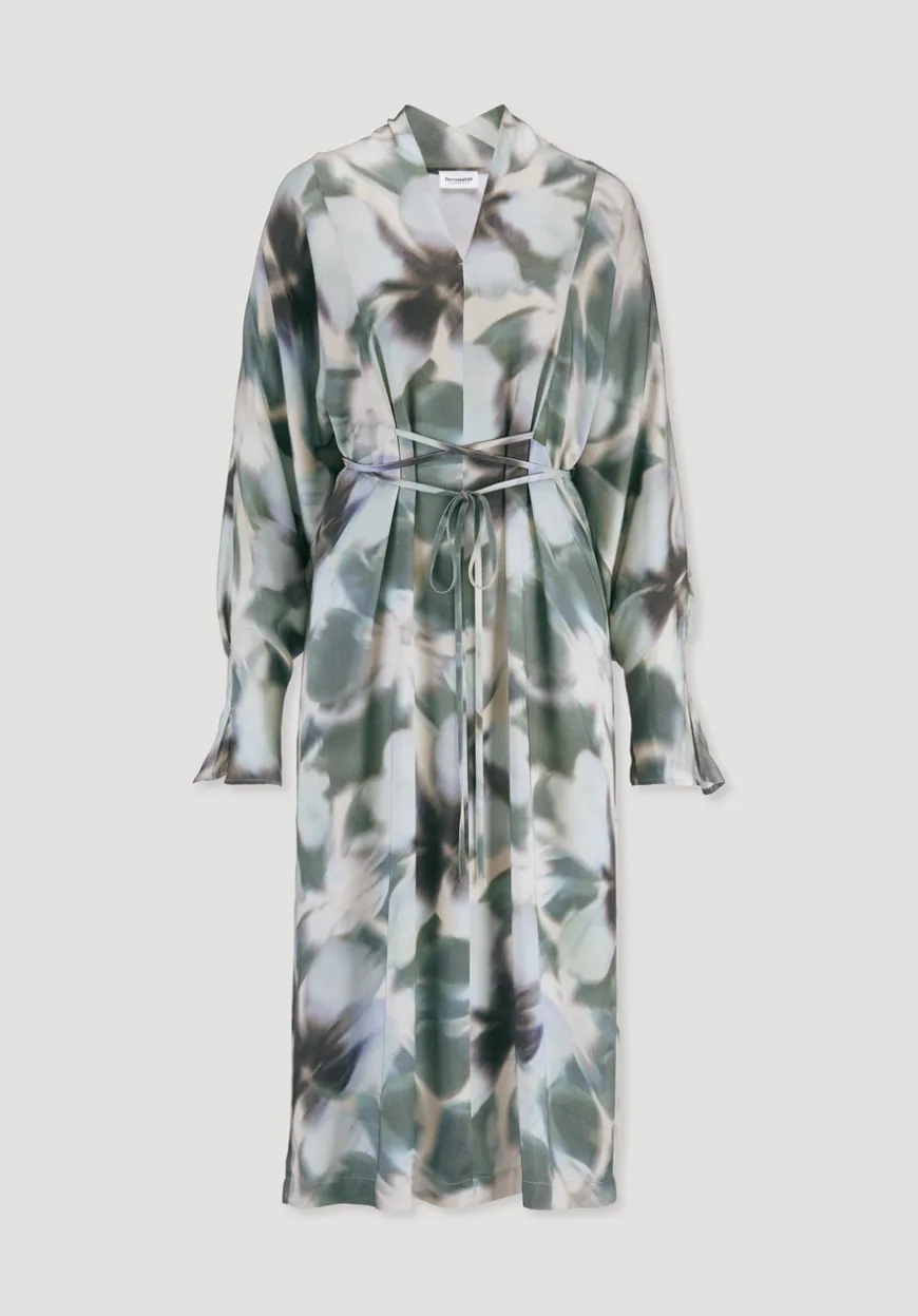 hessnatur Kimono Kleid Wickeloptik Midi aus LENZING™ ECOVERO™ von|Damen Kleider & Röcke