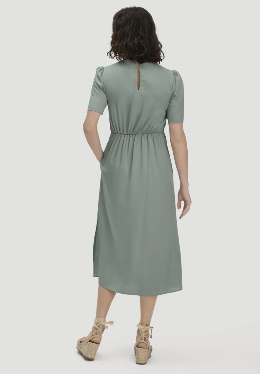 hessnatur Kleid mit Raffung Midi aus reinem SaXcell®Lyocell von|Damen Kleider & Röcke