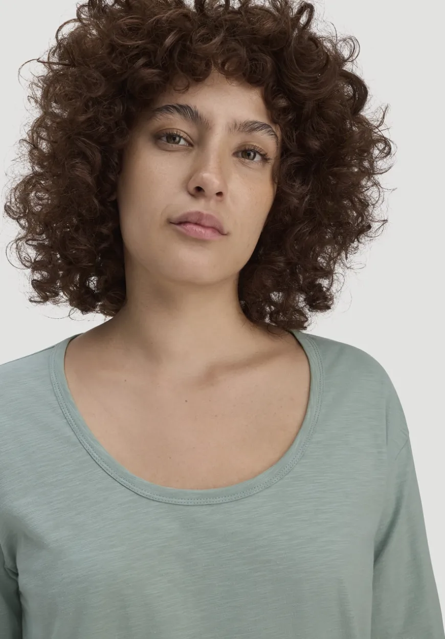 hessnatur Light Slub Longsleeve Relaxed aus reiner Bio-Baumwolle von|Damen Shirts & Tops