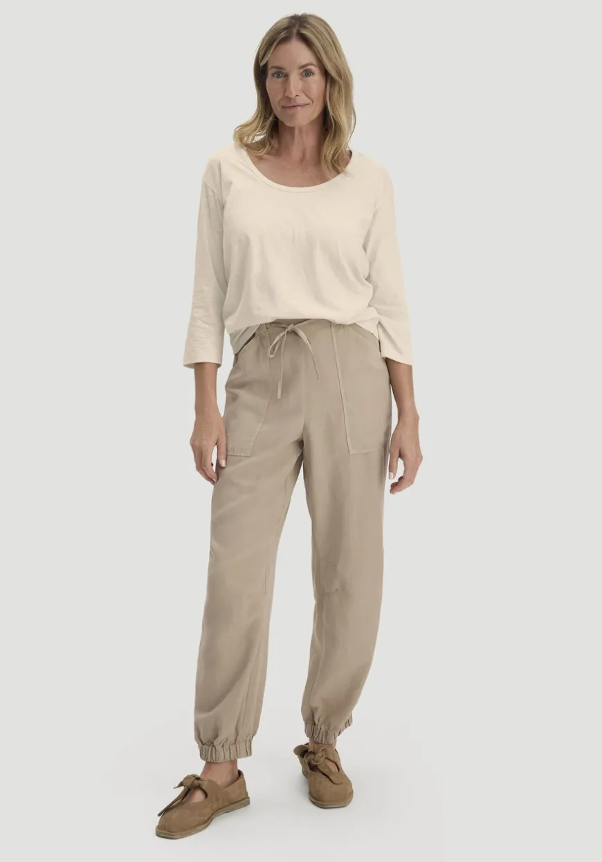 hessnatur Light Slub Longsleeve Relaxed aus reiner Bio-Baumwolle von|Damen Shirts & Tops
