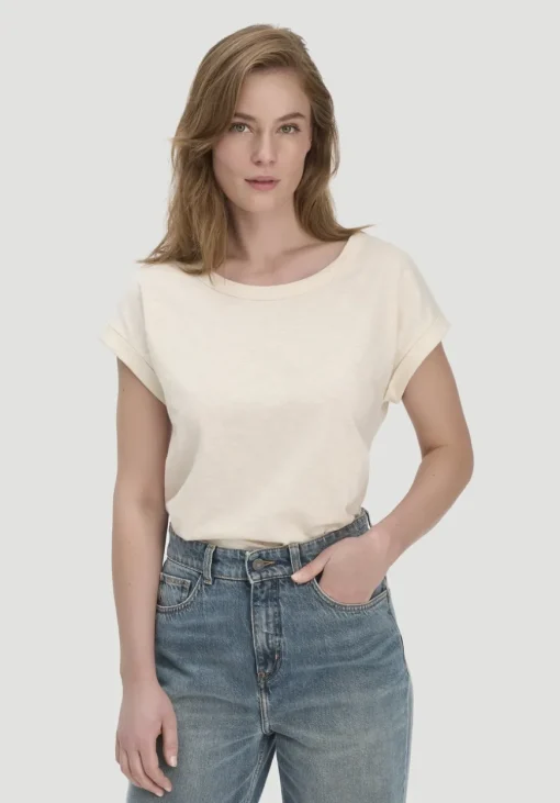 hessnatur Light Slub T-Shirt Relaxed aus reiner Bio-Baumwolle von|Damen Shirts & Tops