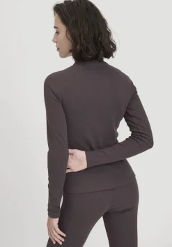hessnatur Longsleeve Fitted BETTER RECYCLING aus Bio-Baumwolle von|Damen Shirts & Tops|Yoga & Activewear