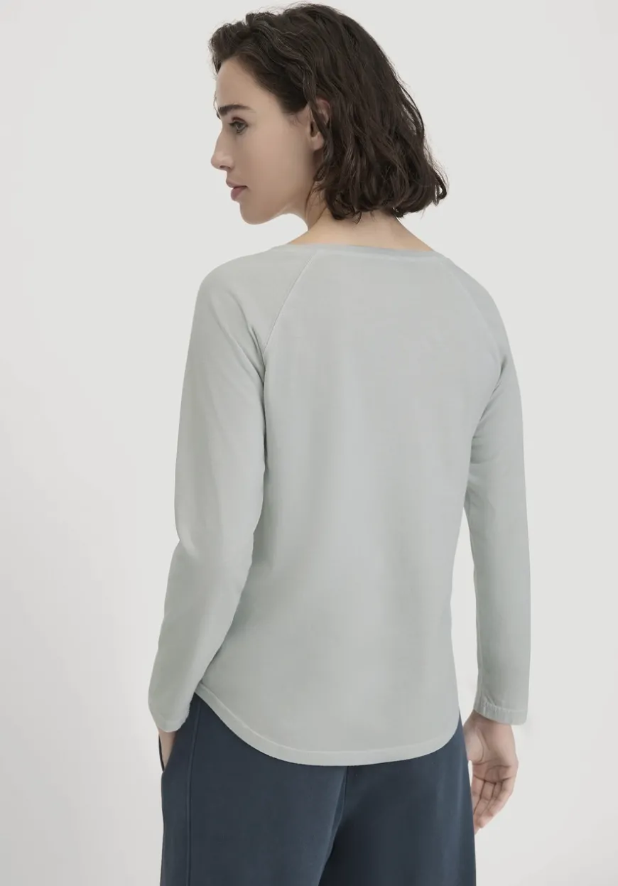 hessnatur Longsleeve Relaxed aus reiner Bio-Baumwolle von|Damen Shirts & Tops