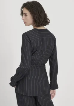 hessnatur Nadelstreifenbluse Regular aus reiner LENZING™ ECOVERO™ Satin von|Damen Blusen