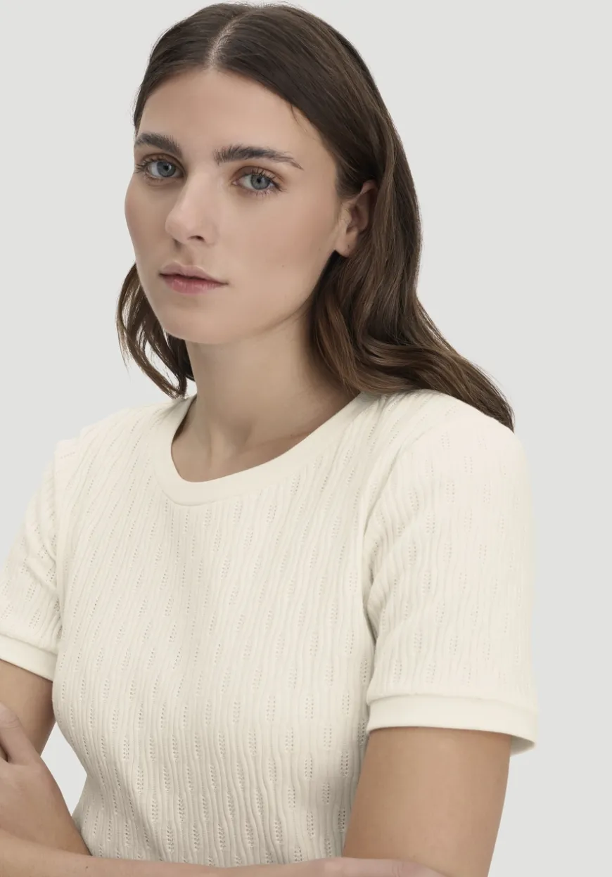 hessnatur Pointelle T-Shirt Regular aus reiner Bio-Baumwolle von|Damen Shirts & Tops