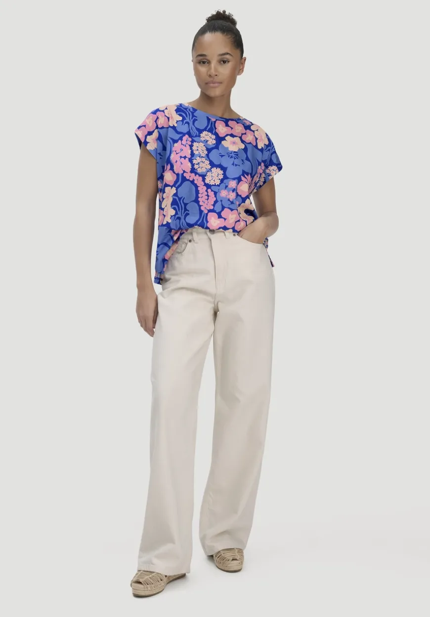 hessnatur Print T-Shirt Oversize LIV LEE aus reiner Bio-Baumwolle von|Damen Shirts & Tops
