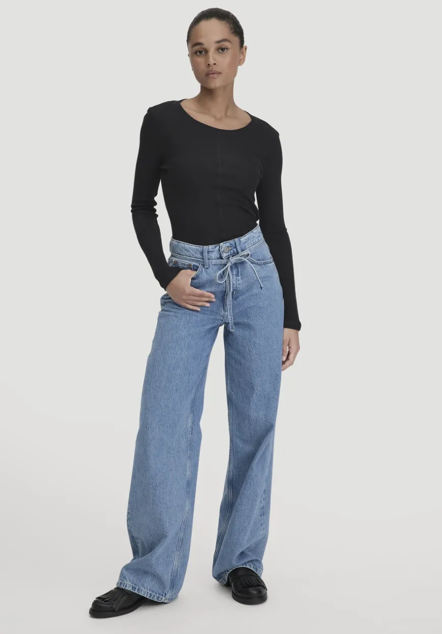 hessnatur Rib Shirt Slim aus Bio-Merinowolle und TENCEL™ Lyocell von|Damen Shirts & Tops