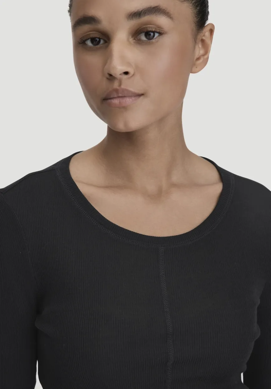 hessnatur Rib Shirt Slim aus Bio-Merinowolle und TENCEL™ Lyocell von|Damen Shirts & Tops