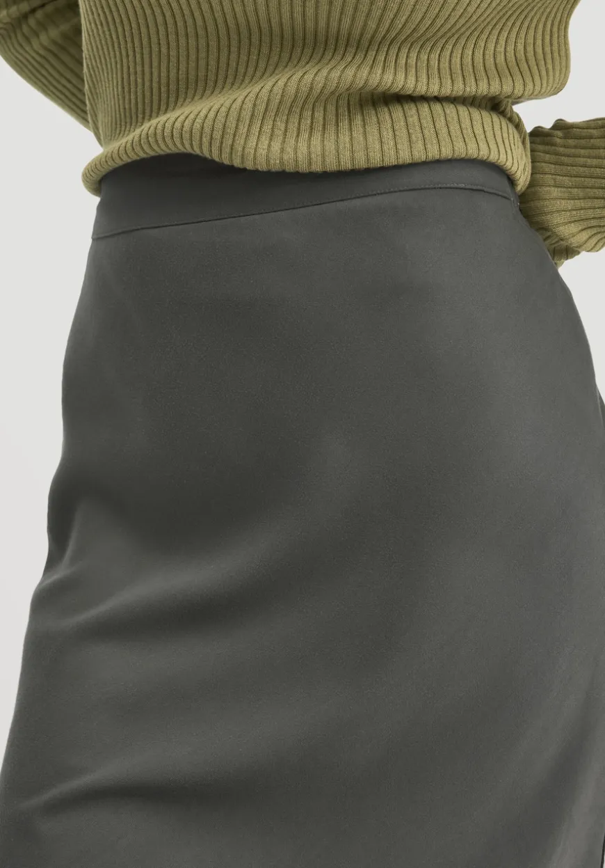hessnatur Rock Midi Regular aus reiner LENZING™ ECOVERO™ Viskose von|Damen Kleider & Röcke