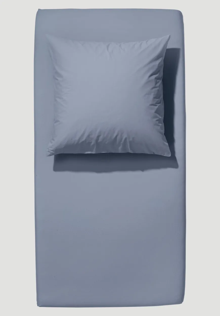 hessnatur Satin Spannbettlaken aus reiner Bio-Baumwolle von| Spannbettlaken
