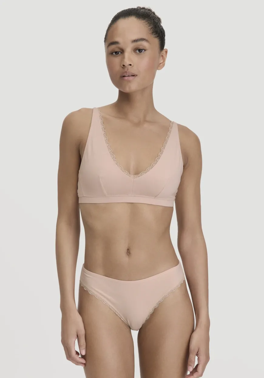 hessnatur Slip Regular Cut COTTON FEEL LACE aus Bio-Baumwolle von|Damen Unterteile|Unterteile