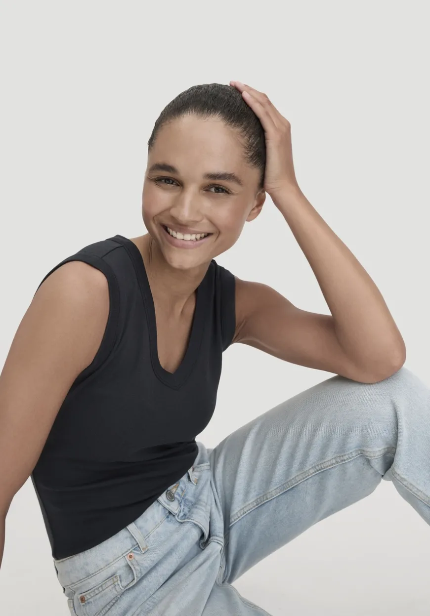 hessnatur Softrib Top Fitted aus Bio-Baumwolle und TENCEL™ Modal von|Damen Shirts & Tops
