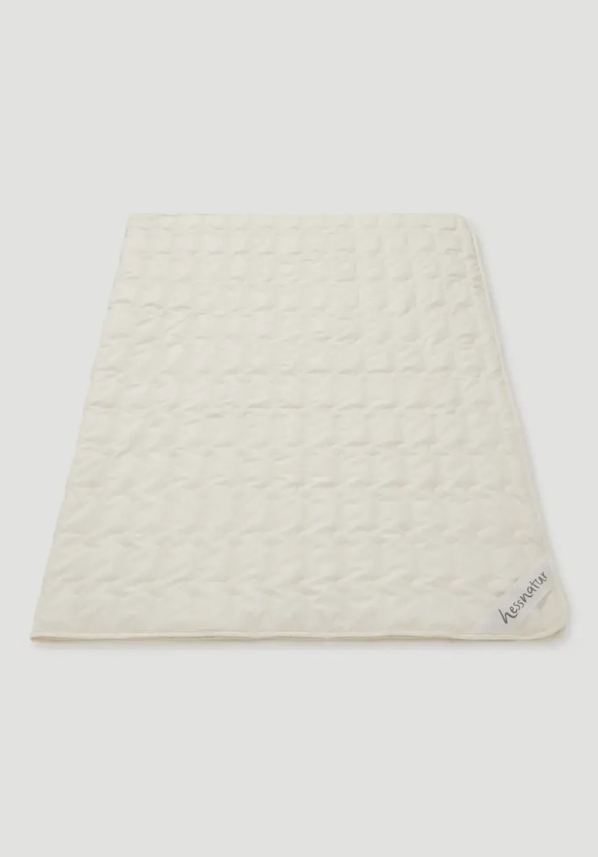 hessnatur Sommer-Bettdecke aus reiner Bio-Baumwolle von| Bettdecken