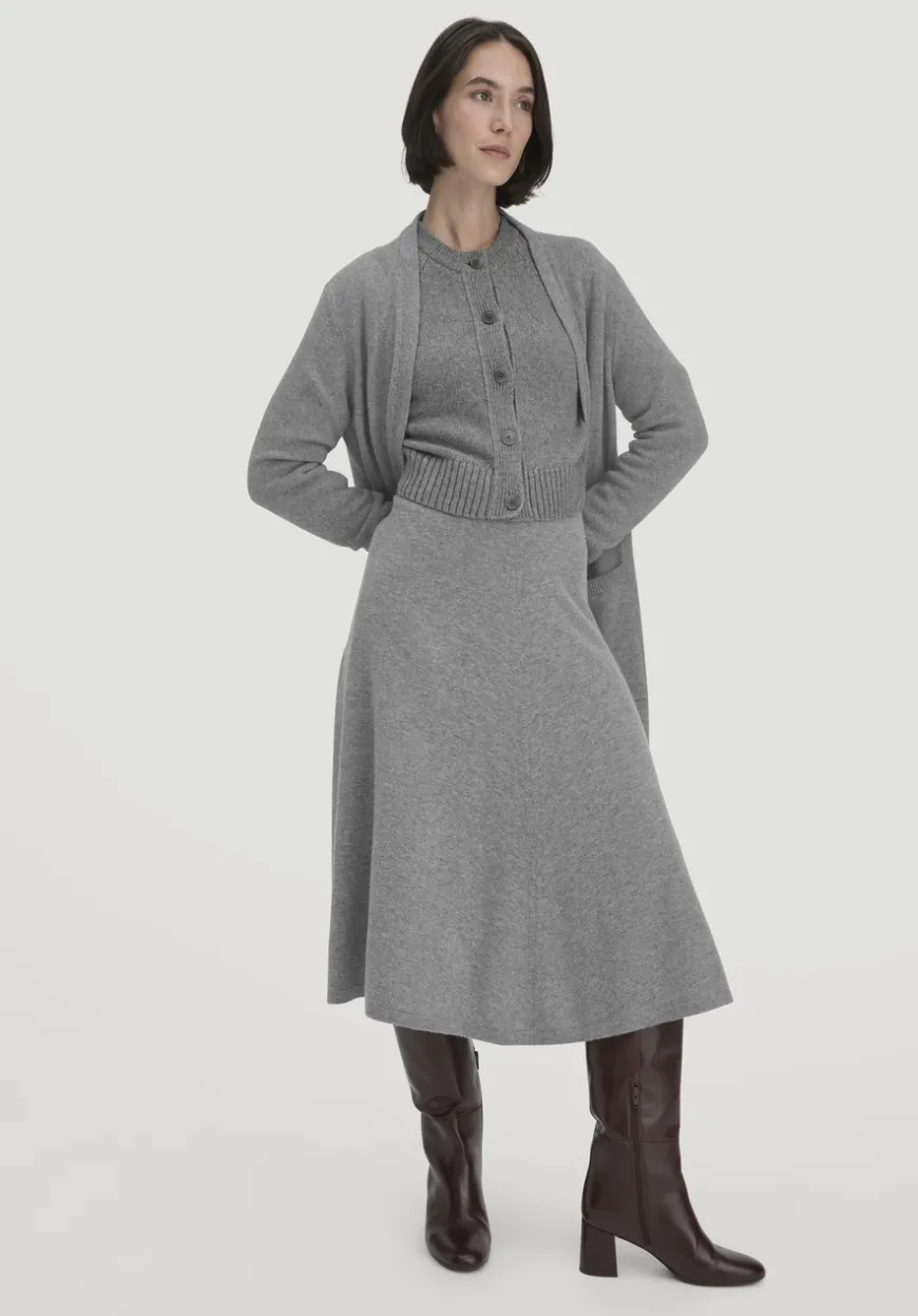 hessnatur Strick Jacke Relaxed Cropped aus Bio-Merinowolle mit Bio-Baumwolle von|Damen Strickjacken