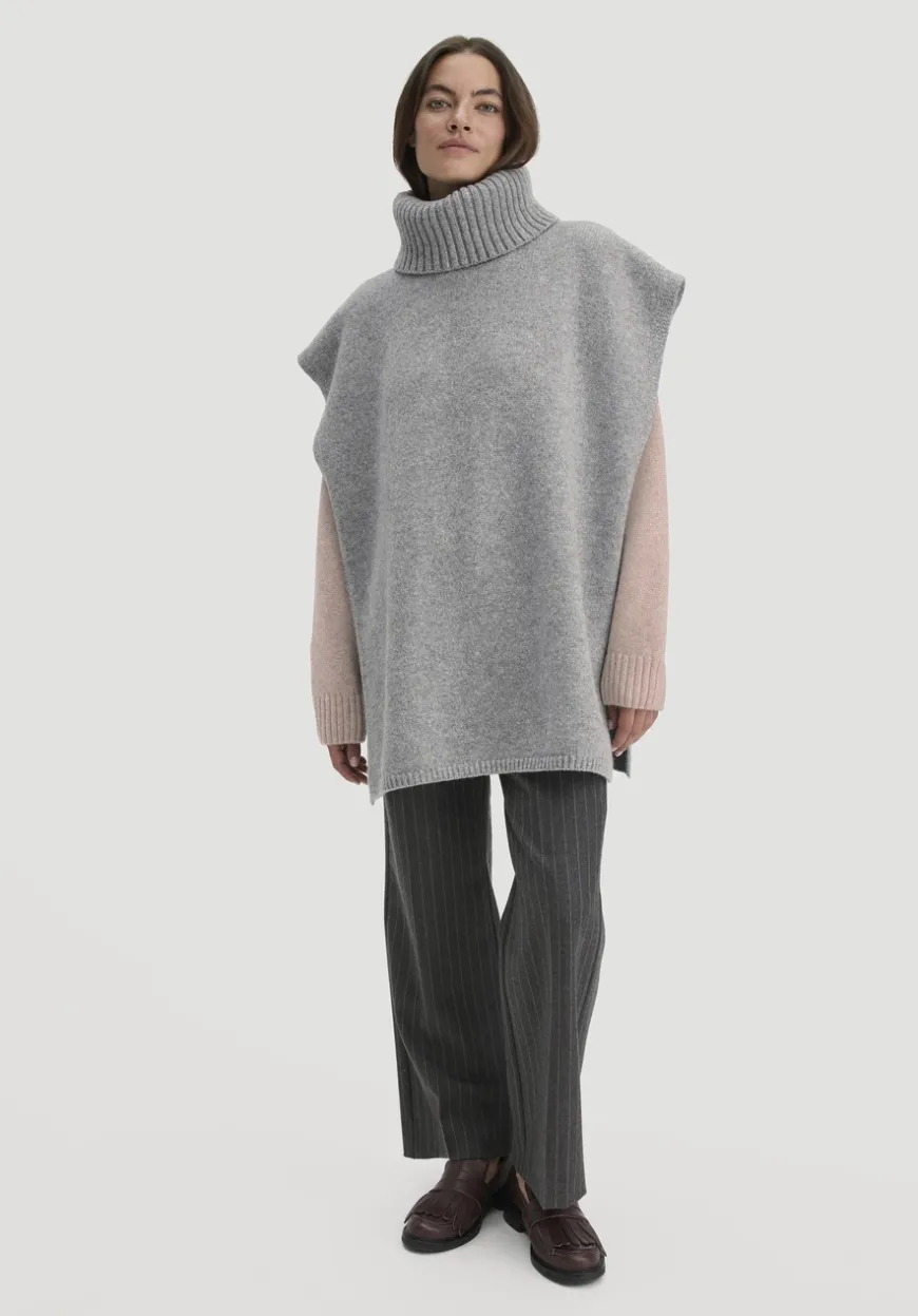 hessnatur Strick Poncho Pullover Oversize BETTER RECYCLING aus reiner Bio-Merinowolle von|Damen Pullover