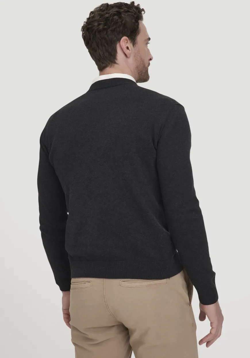 hessnatur Strick Pullover Regular aus reiner Bio-Baumwolle von|Herren Pullover|Strick