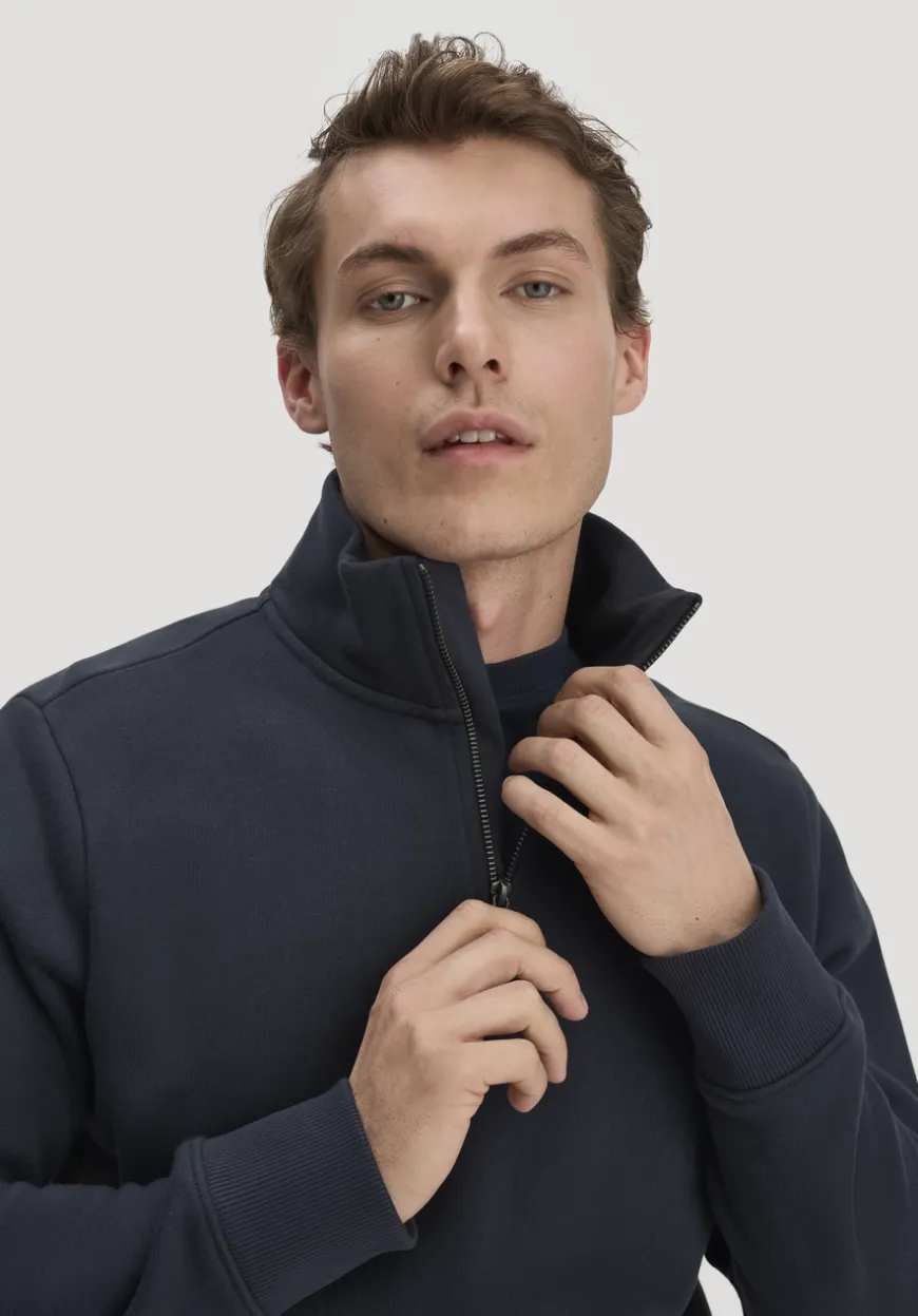 hessnatur Sweat Troyer Regular BETTER RECYCLING aus reiner Bio-Baumwolle von|Herren Sweatshirts|Sweat