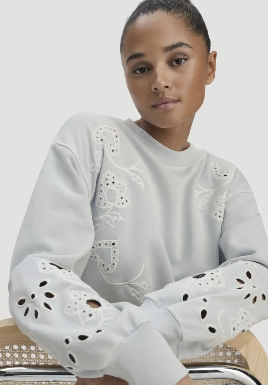 hessnatur Sweatshirt Relaxed BETTER RECYCLING aus reiner Bio-Baumwolle von|Damen Sweatshirts|Sweat