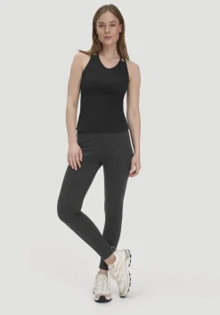 hessnatur Top Fitted ACTIVE COMFORT aus Bio-Baumwolle von|Damen Shirts & Tops|Yoga & Activewear