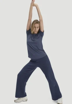 hessnatur T-Shirt Regular ACTIVE COMFORT aus TENCEL™ Lyocell von|Damen Shirts & Tops|Yoga & Activewear