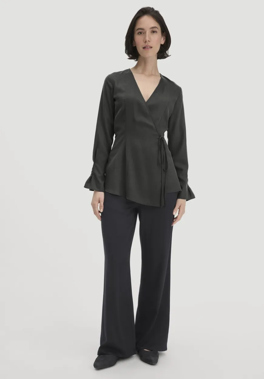 hessnatur Wickelbluse Regular aus TENCEL™ Lyocell von|Damen Blusen
