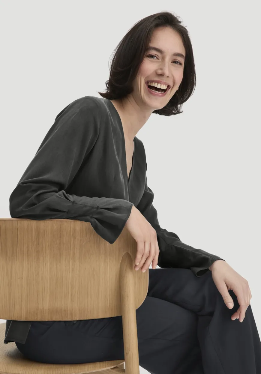 hessnatur Wickelbluse Regular aus TENCEL™ Lyocell von|Damen Blusen
