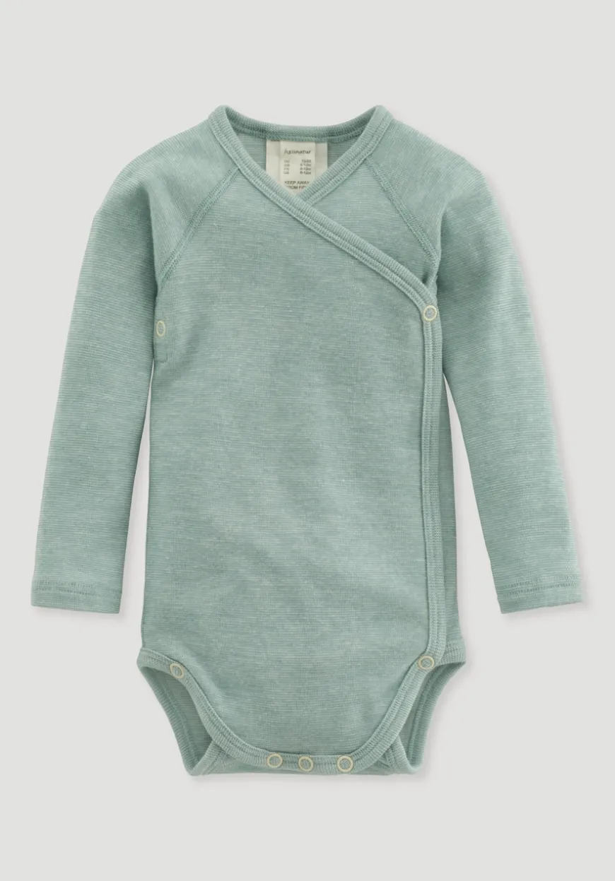 hessnatur Wickelbody aus Bio-Baumwolle mit Bio-Merinowolle und Seide von| Bodys|Baby-Bodys