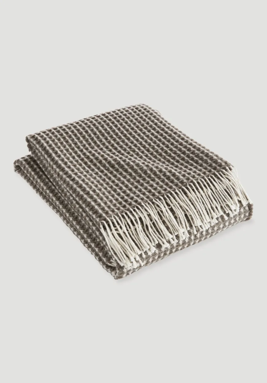 hessnatur Wollmix Waffle Plaid YARA aus Bio-Lambswool mit Bio-Baumwolle von| Wolldecken & Plaids